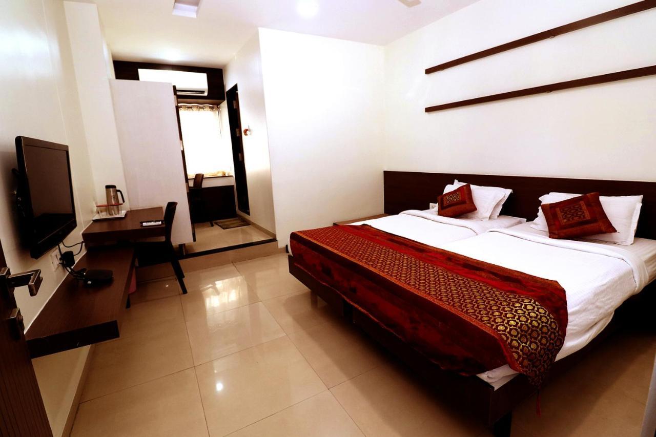 Hotel Girnar Evrengabad Dış mekan fotoğraf