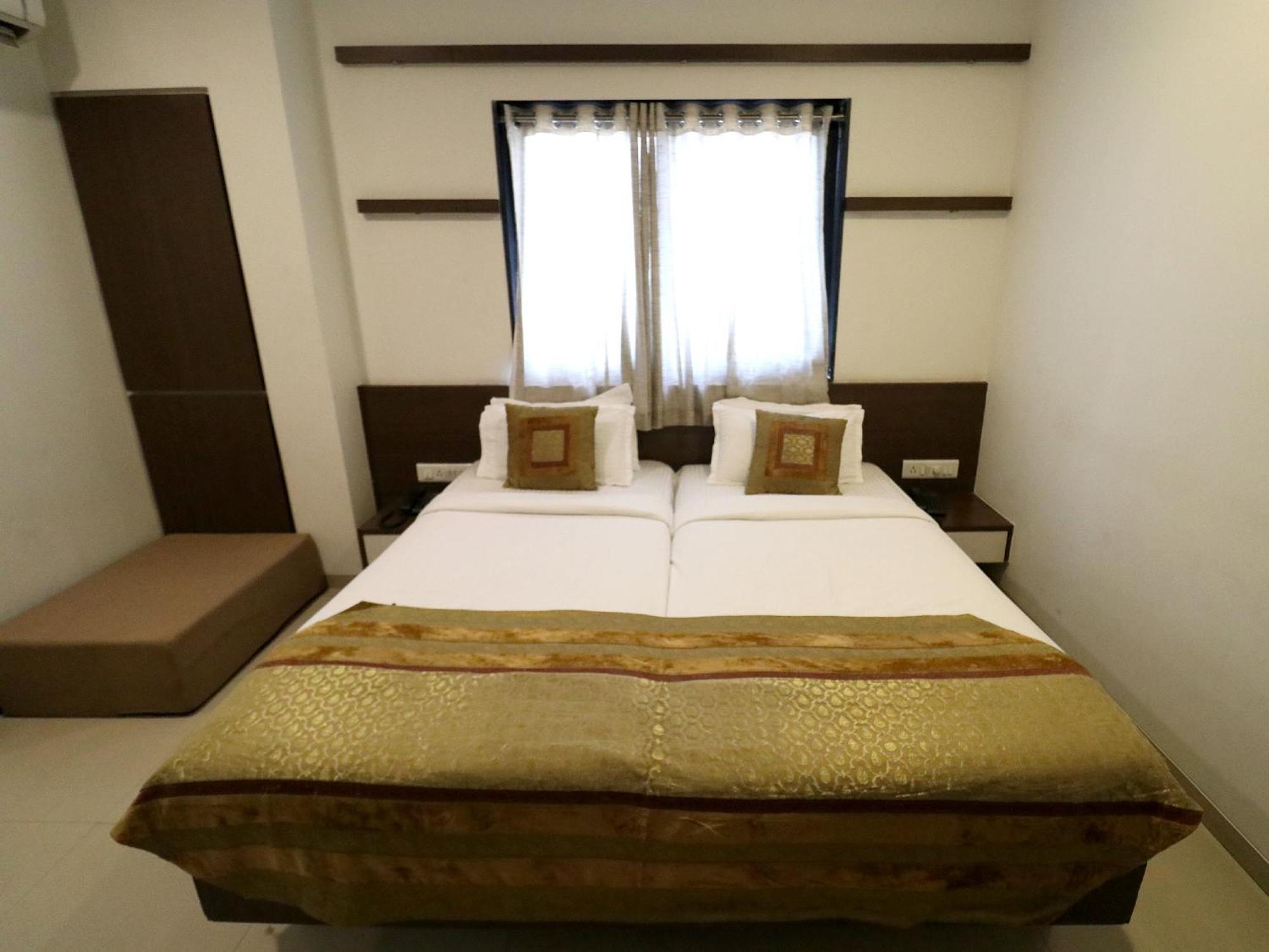 Hotel Girnar Evrengabad Dış mekan fotoğraf