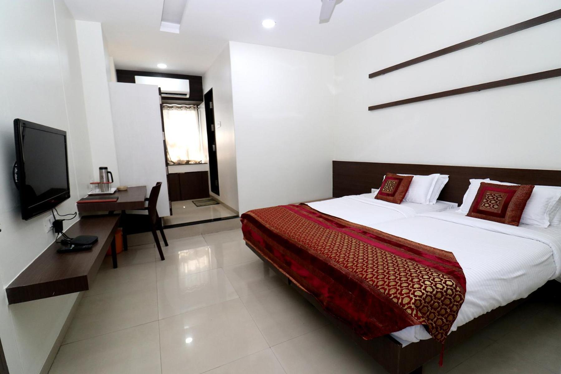Hotel Girnar Evrengabad Dış mekan fotoğraf