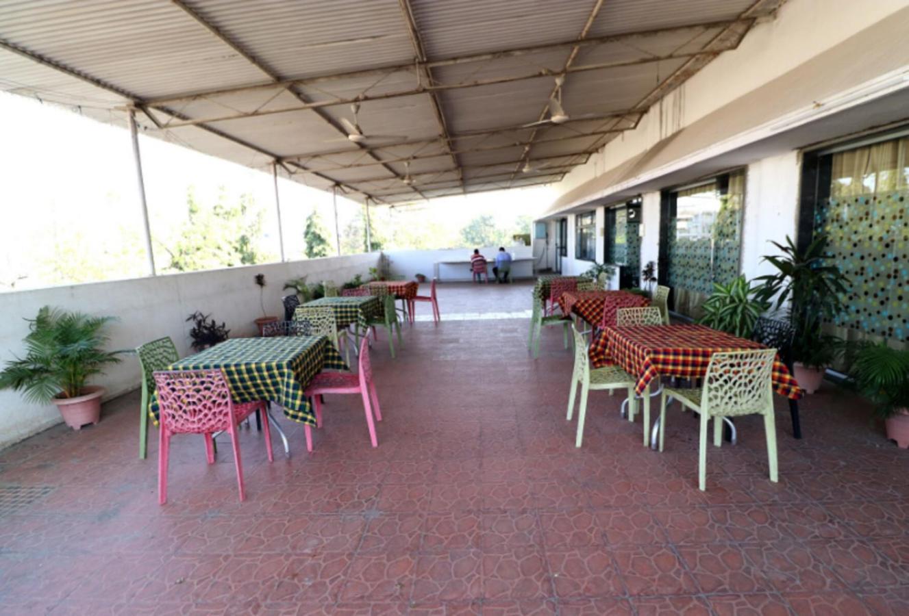 Hotel Girnar Evrengabad Dış mekan fotoğraf