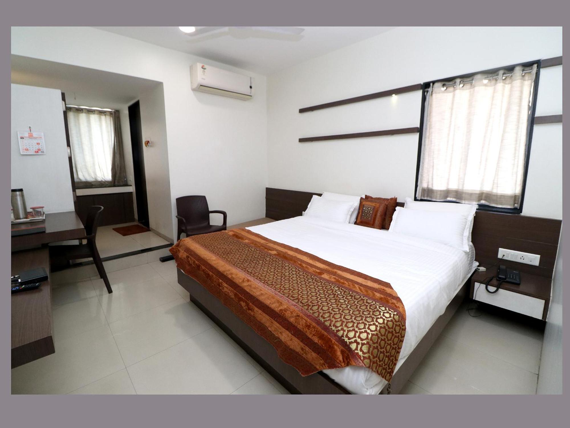 Hotel Girnar Evrengabad Dış mekan fotoğraf