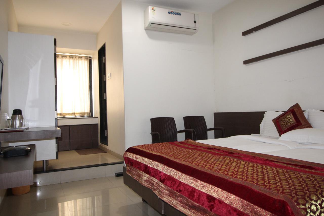 Hotel Girnar Evrengabad Dış mekan fotoğraf
