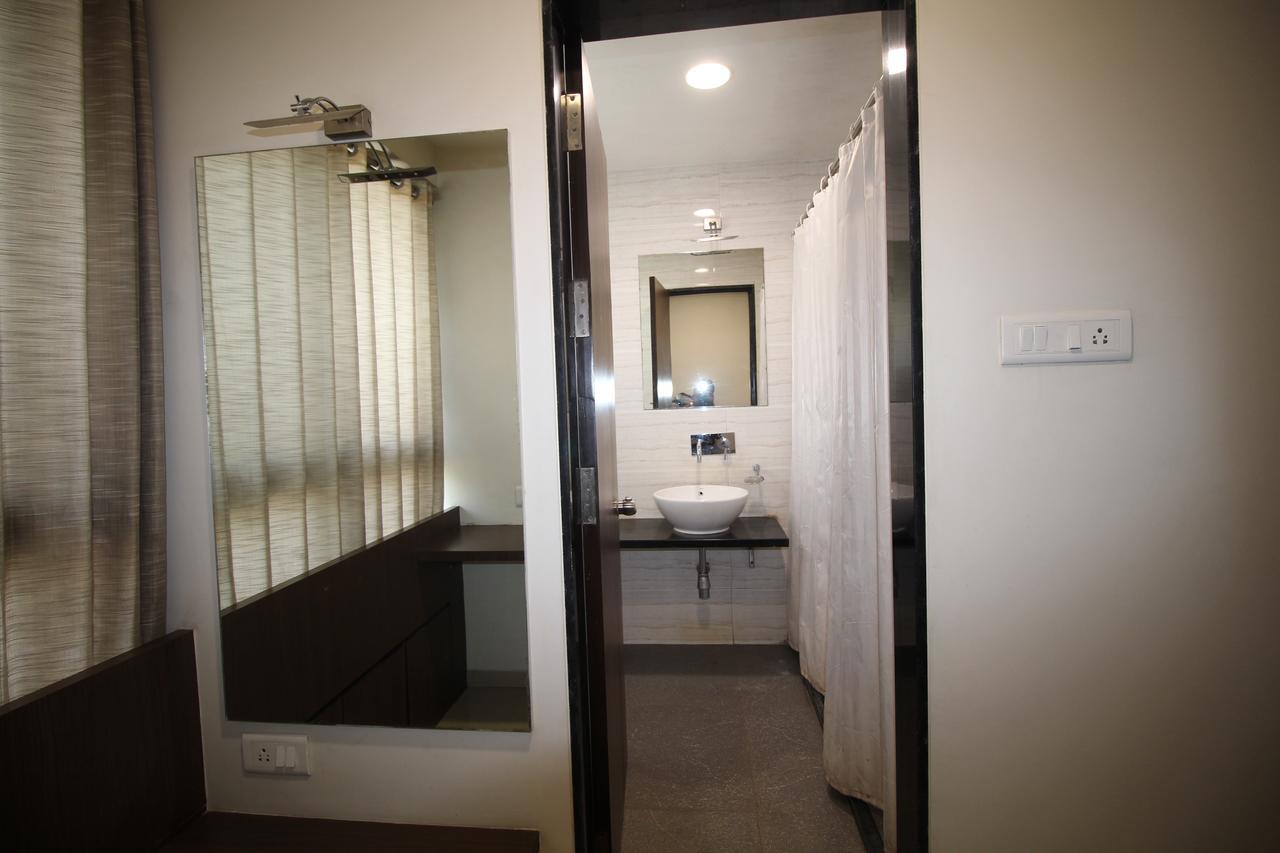 Hotel Girnar Evrengabad Dış mekan fotoğraf